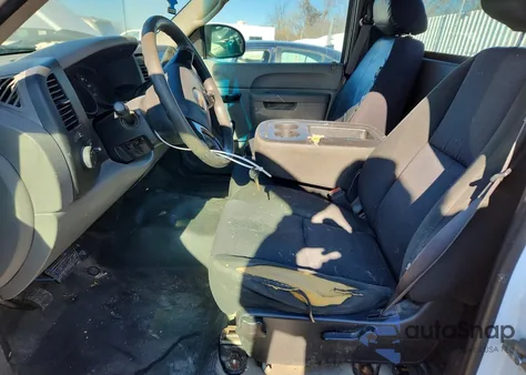 2011 Chevrolet Silverado C1500 z USA, uszkodzony, nr VIN 1GCNCPEX7BZ292417